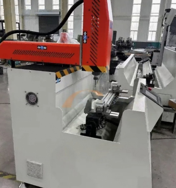 مركز تصنيع CNC عالي الصلابة 800 مم لمقاطع الألمنيوم الصناعية الكبيرة