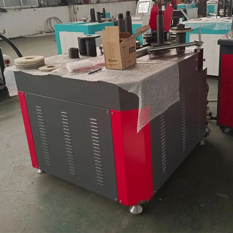 ماكينة كبس الزوايا ذات الأربعة رؤوس CNC