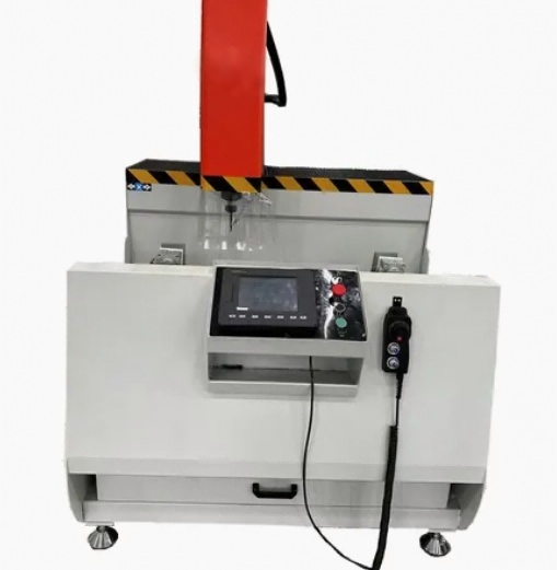 مركز تصنيع CNC عالي الدقة 800 مم لمقاطع الألمنيوم الصناعية